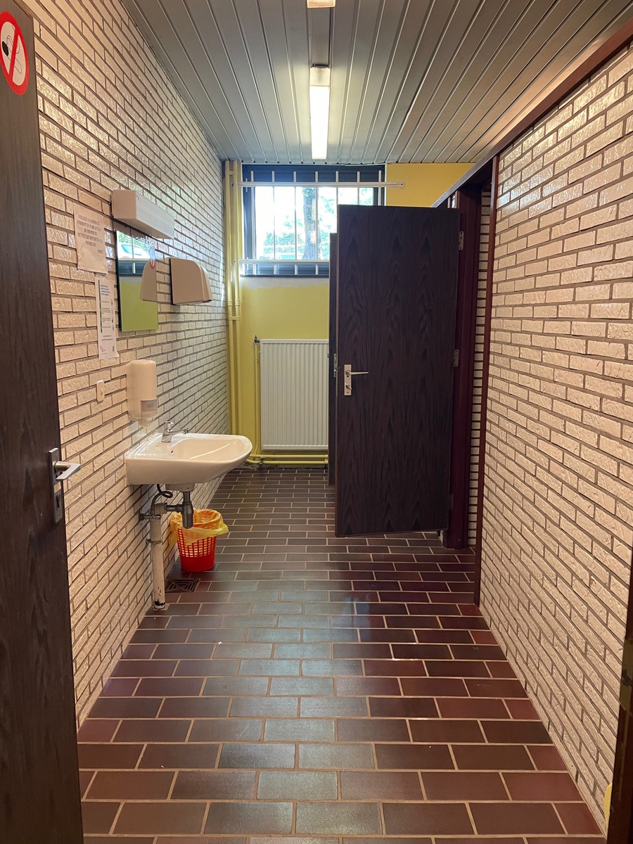 foyer sousol toilettes